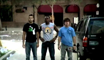 Découverte mystérieuse : une ville désertée lors d’un concert inattendu 🎶