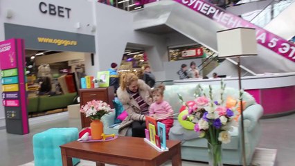 8 марта в ТЦ Мебельный Базар.