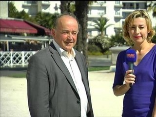 Pau: le candidat sans étiquette Yves Uriéta estime que "François Bayrou a peur" - 17/03