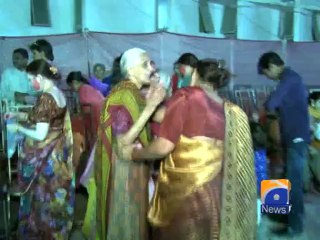 Geo Reports - 17 Mar 2014 - Danish Kaneria celebrates Holi