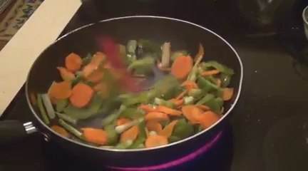 KLIVE'S KITCHEN: KOOKIN' WITH KRAVEN - SEASON 1 - EP.9 - "STEAK STIRFRY OVER RICE"