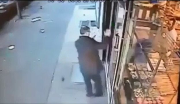 Shop Door right in his face...Epic FAIL