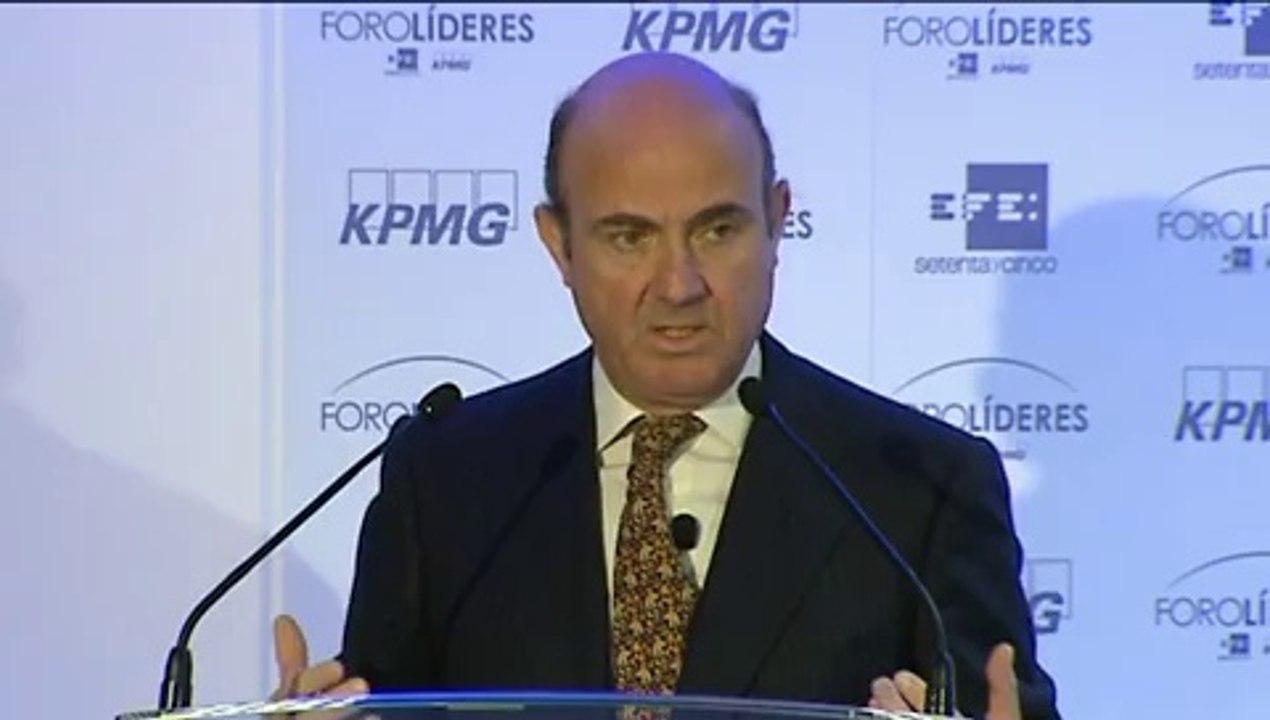 De Guindos aboga porque las empresas sigan reduciendo su endeudamiento