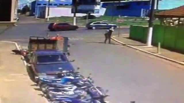 Suite de galères pour un homme en tracteur