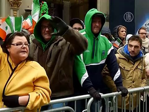 Нью-Йорк позеленел в День Св. Патрика