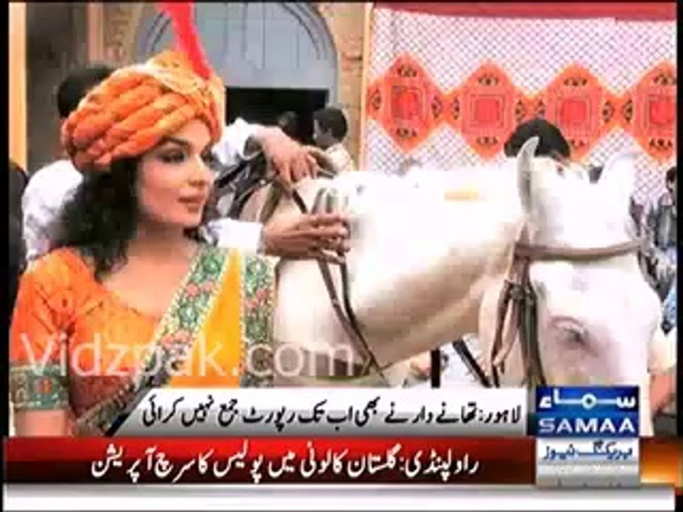 Controversial video clip  Court issues arrest warrant for actress Meera, Captain Naveed