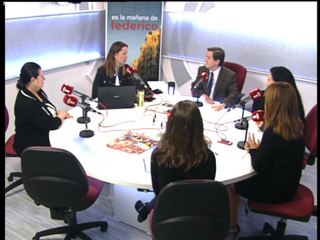 Crónica Rosa: Isabel Pantoja evita la foto familiar - 11/03/14