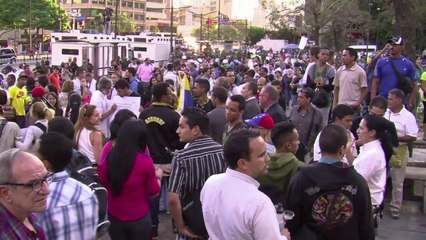 Peaceful protests in Venezuela after crackdown
