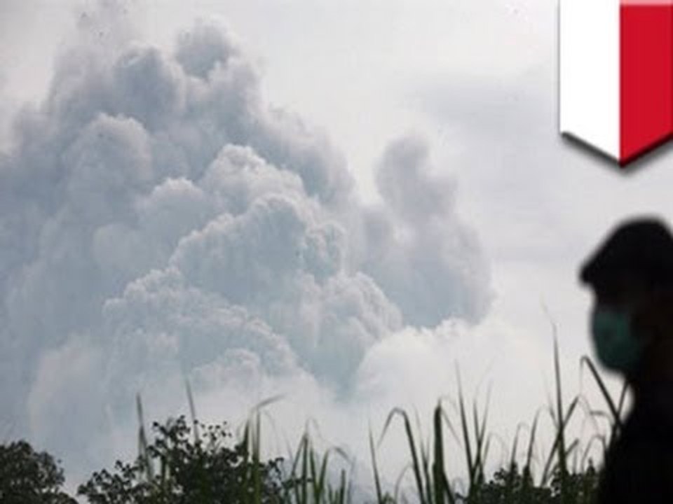 Volcanic eruption forces evacuation of 200,000 people in Indonesia