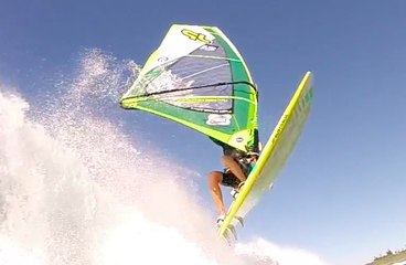 Morgan Noireaux more radical than ever! Windsurf at Ho'okipa