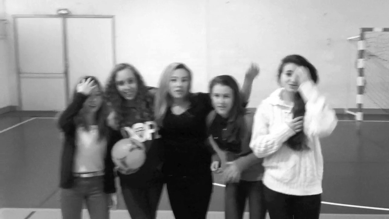 UNSS FFF football des princesses college S. Dumenieu Montendre 2014