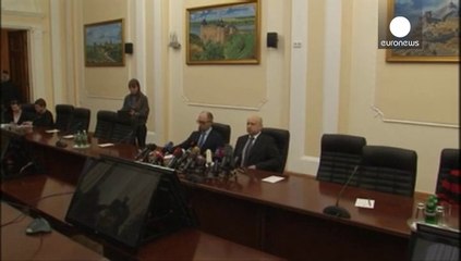 Ucraina: Yatsenyuk "conflitto con Mosca entra in fase militare"