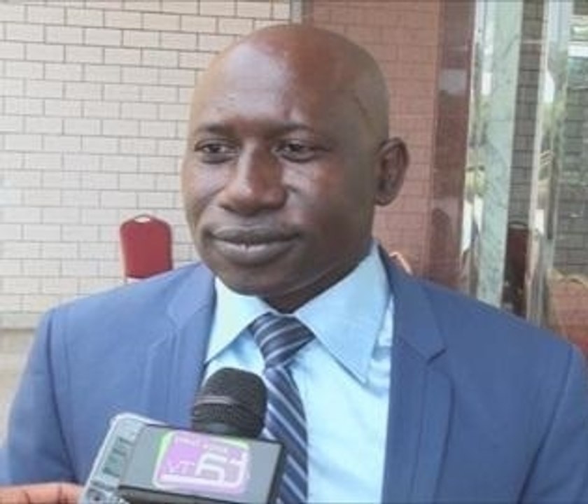 Alsény Makanéra Kaké, ministre de l'information dans l’Œil du Lynx:  «J’ai suspendu Amadou Diouldé Diallo, depuis hier a été remplacé par un autre comme chef section Sport de la RTG Boulbinet, parce que j’ai estimé qu’il ne répond plus aux critères de sa