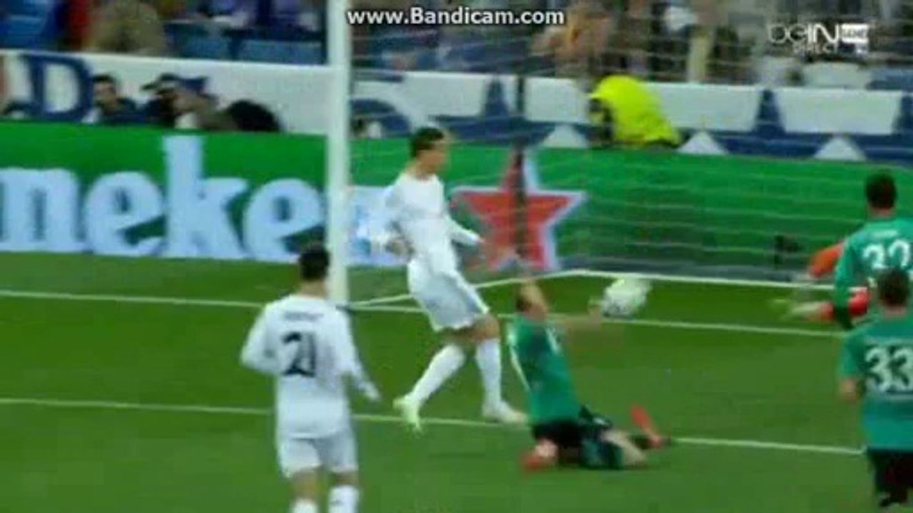 Real Madrid 1-0 Schalke 04 (Ronaldo Goal)
