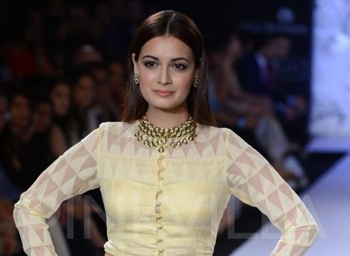 Diya Mirza on Ramp For Anita Dongre show at LFW 2014