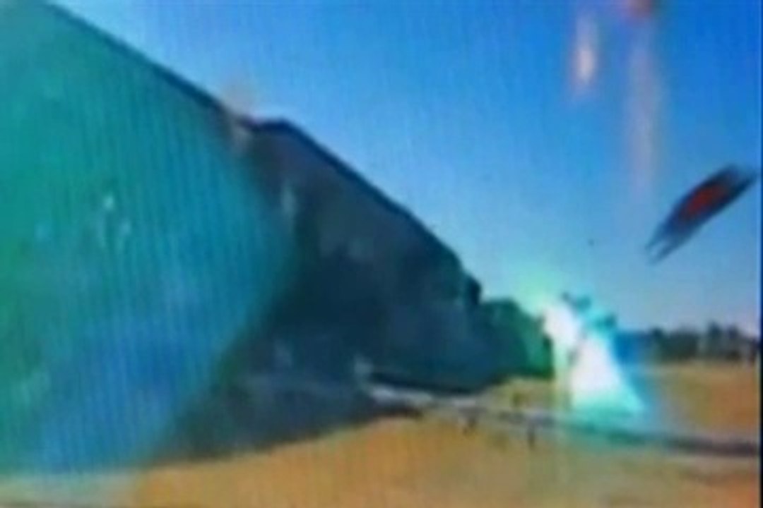 Fallen Angels Attacked Twin Towers[240P]