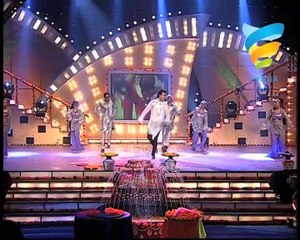 Ravi Kishan Holi Dance