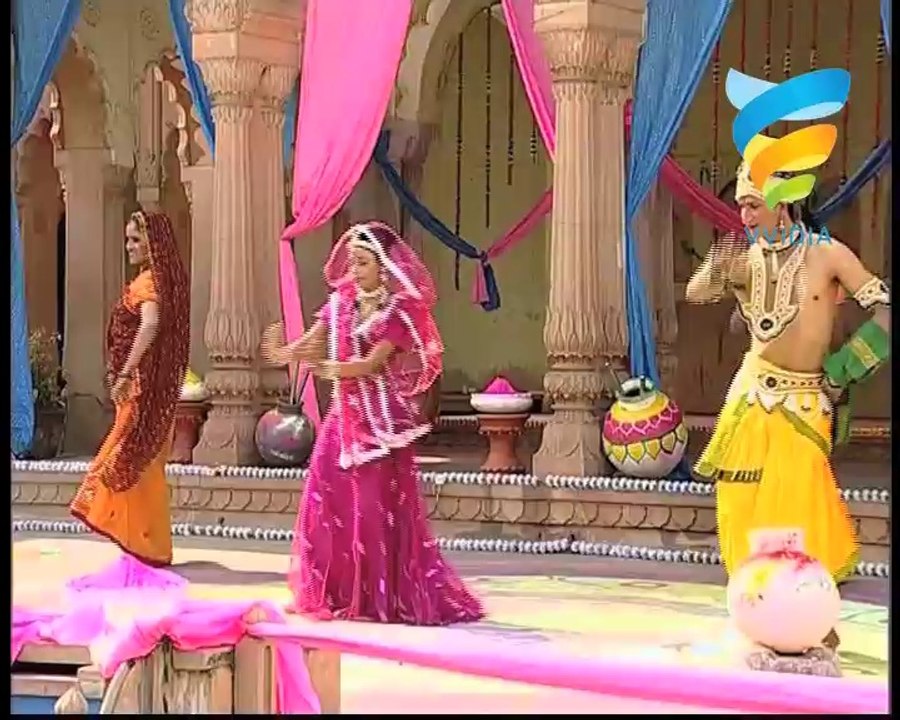 Singer Anuja Sings for Holi