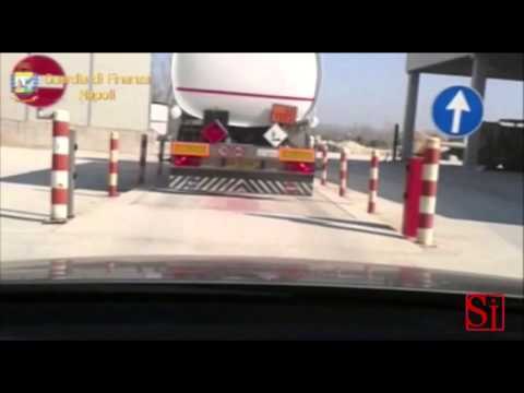 Napoli - Contrabbando petrolio Napoli-Terni, sequestrata raffineria (18.03.14)