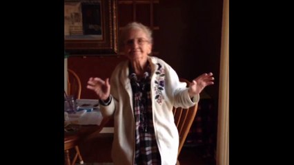 Une mamie remercie ses abonnés sur Instagram