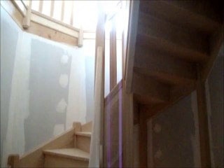 Pose de deux escaliers superposés