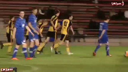 Gol su rigore con rovesciata