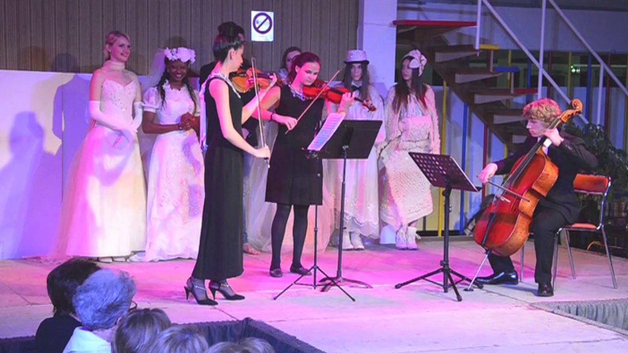 DÉFILÉ MODE ROYAN 2014-1280-721-desktop