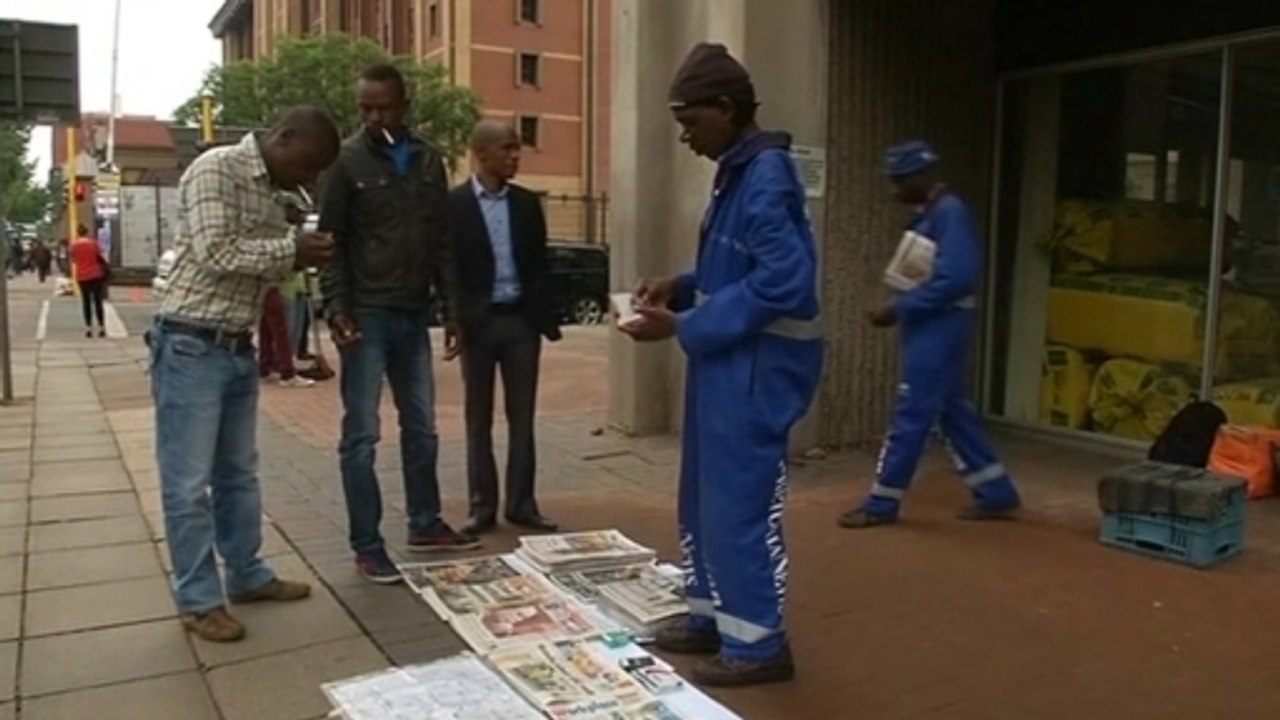 Oscar Pistorious' girlfriend died in a protective position