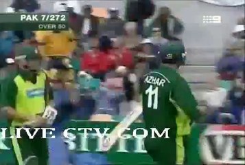 WHY I THINK PAKISTANi Cricekters are Favorite - Shahid Afridi 56_ of 26 balls v Australia- 2005 livectv.com