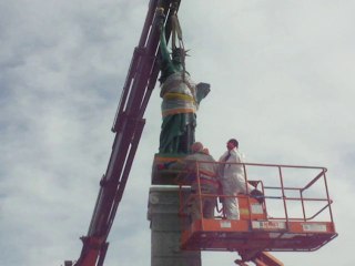 CAMBRIN: La statue de la liberté retrouve son socle