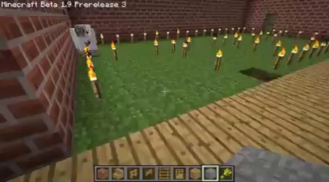 Minecraft Tutorial #5 - How to Build a Cow Barn with a Breeding System (HD)[240P]