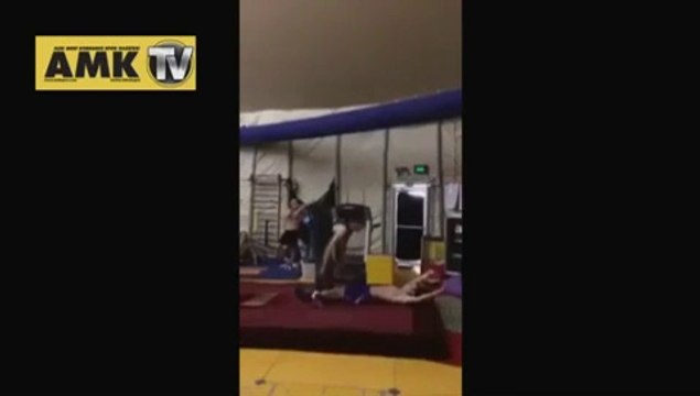 Adamlar hareketin kralını yapmış