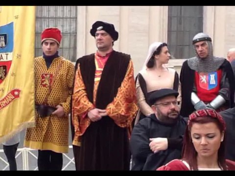 CITTA' DEL VATICANO: FIACCOLA BENEDETTINA DAL PAPA del 19-03-2014