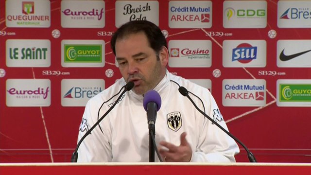 Conférence de presse Stade Brestois 29 - Angers SCO (1-0) : Alex DUPONT (SB29) - Stéphane MOULIN (SCO) - 2013/2014