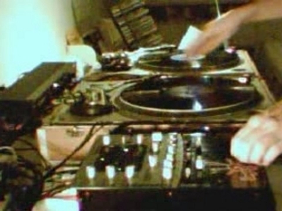 scratch with a Alesis Microverb 3