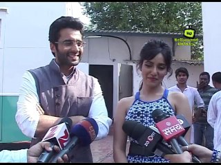 Youngistaan Team On The Set Of Desh ki Beti Nandini