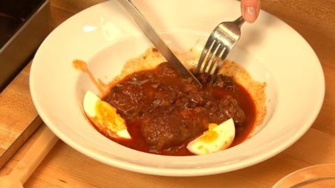 Around the World in 80 Dishes - How to Make Ethiopian Doro Wett, Part 2