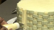 Epicurious Essentials: Cooking How-Tos - Cake Decorating 101: How to Make a Basket Weave