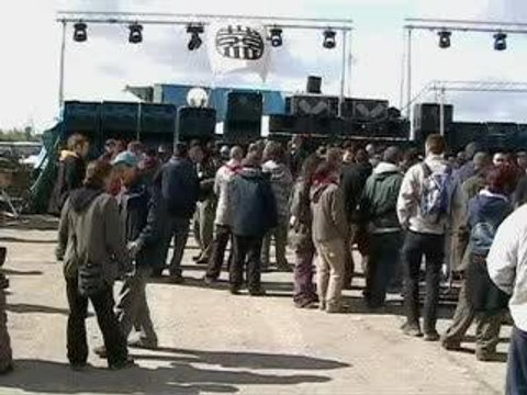 Live Narkotek tekos 2003