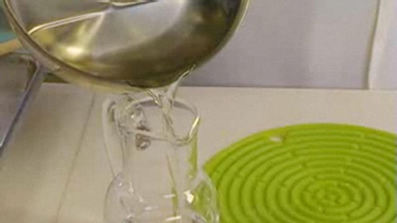 Epicurious Essentials: Cooking How-Tos - How to Make Simple Syrup