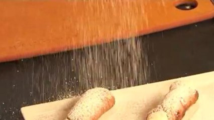 Holidays with Master Chefs - Filling Cannoli