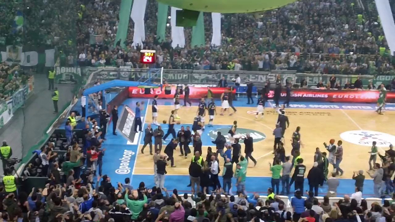 Είσοδος Ομπράντοβιτς στο ΟΑΚΑ (2)