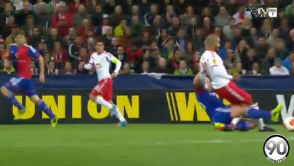Expulsion de Marek Suchy (FC Bâle) contre le Red Bull Salzbourg - Ligue Europa