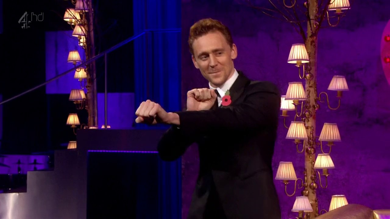 Tom Hiddleston Dancing on Chatty Man [HD]