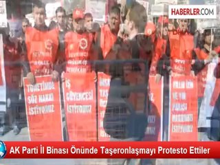 Descargar video: Taşeron İşçi Son Dakika Haberleri! AK Parti İl Binası Önünde Taşeronlaşmayı Protesto Ettiler (20.03.2014)