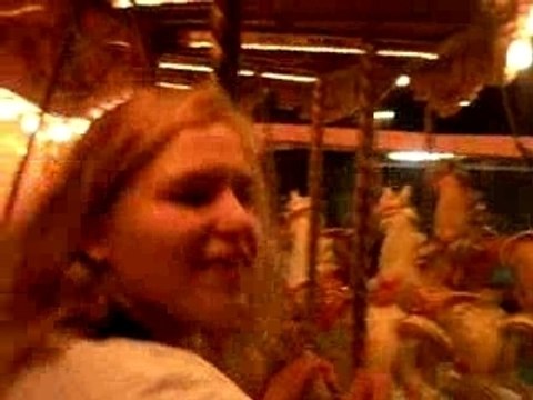 P'tit tour sur les chevaux de bois