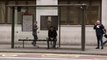 Des abribus piégés! : Caméra Cachée dans les Abribus de Londres..