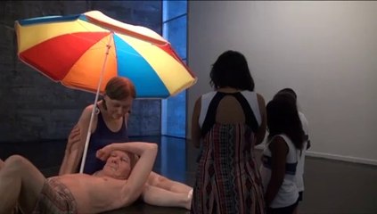 Brasil acoge las esculturas hiperrealistas de Ron Mueck