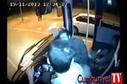 Halk otobüsü şoförünün dehşeti kamerada