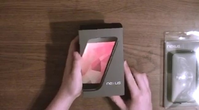 Google Nexus 4 Unboxing[240P]